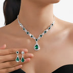 Tweedelige bruidsset met druppelhanger en oorbellen
