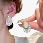 Oorhangers met witte emaille-look afwerking