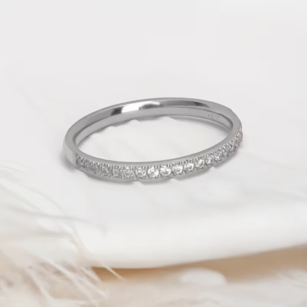 Slim Zirconia Band Ring