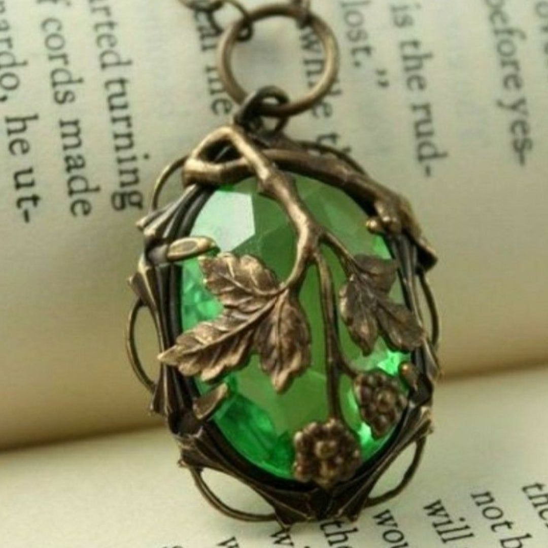 Green Round Crystal Necklace