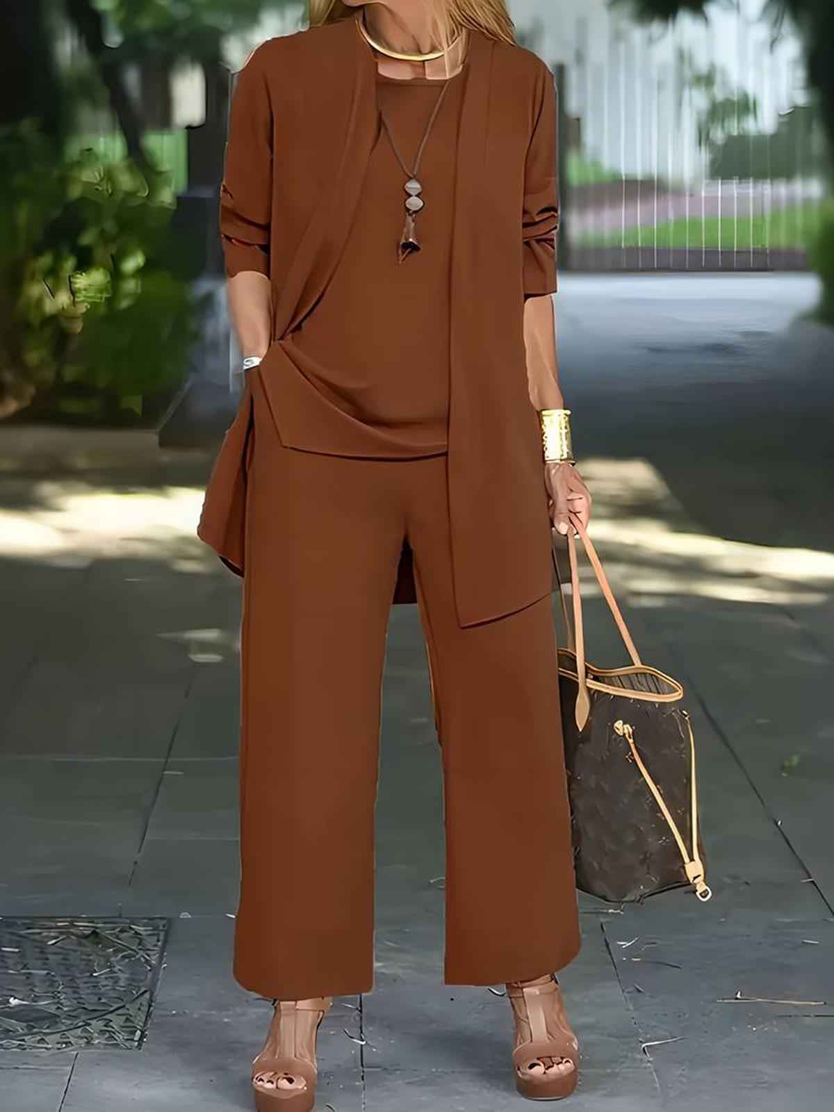 Three-Piece Set with Flowing Top, Wide Trousers and Overlayer