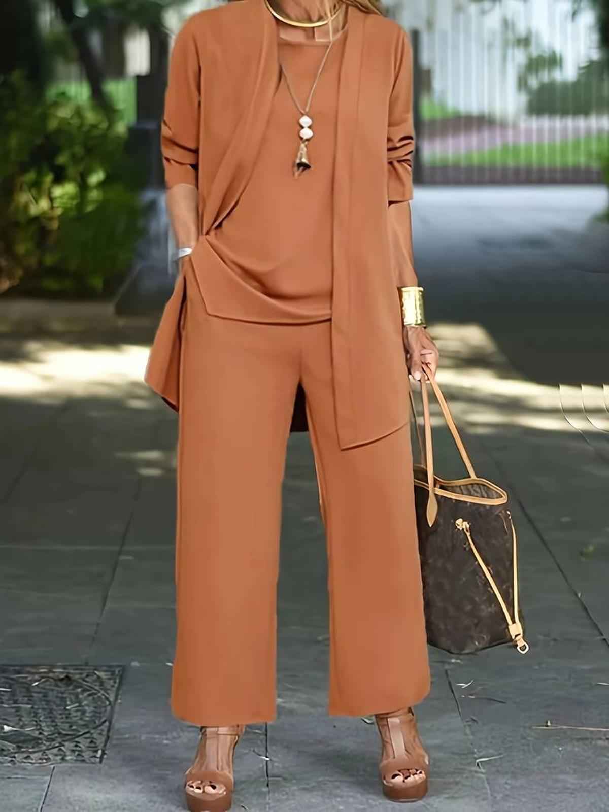 Three-Piece Set with Flowing Top, Wide Trousers and Overlayer