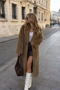 Manteau oversize en fausse fourrure à larges revers et devant ouvert