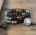 Leren wikkelarmband met halfedelsteen en love