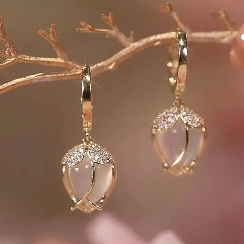 Vintage-Style White Tulip Zirconia Leverback Earrings