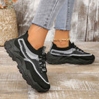 Ademende mesh sneakers met gedempte zool en vetersluiting