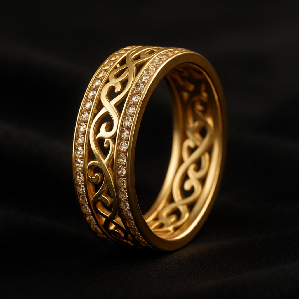 Stralende opengewerkte goudkleurige ring