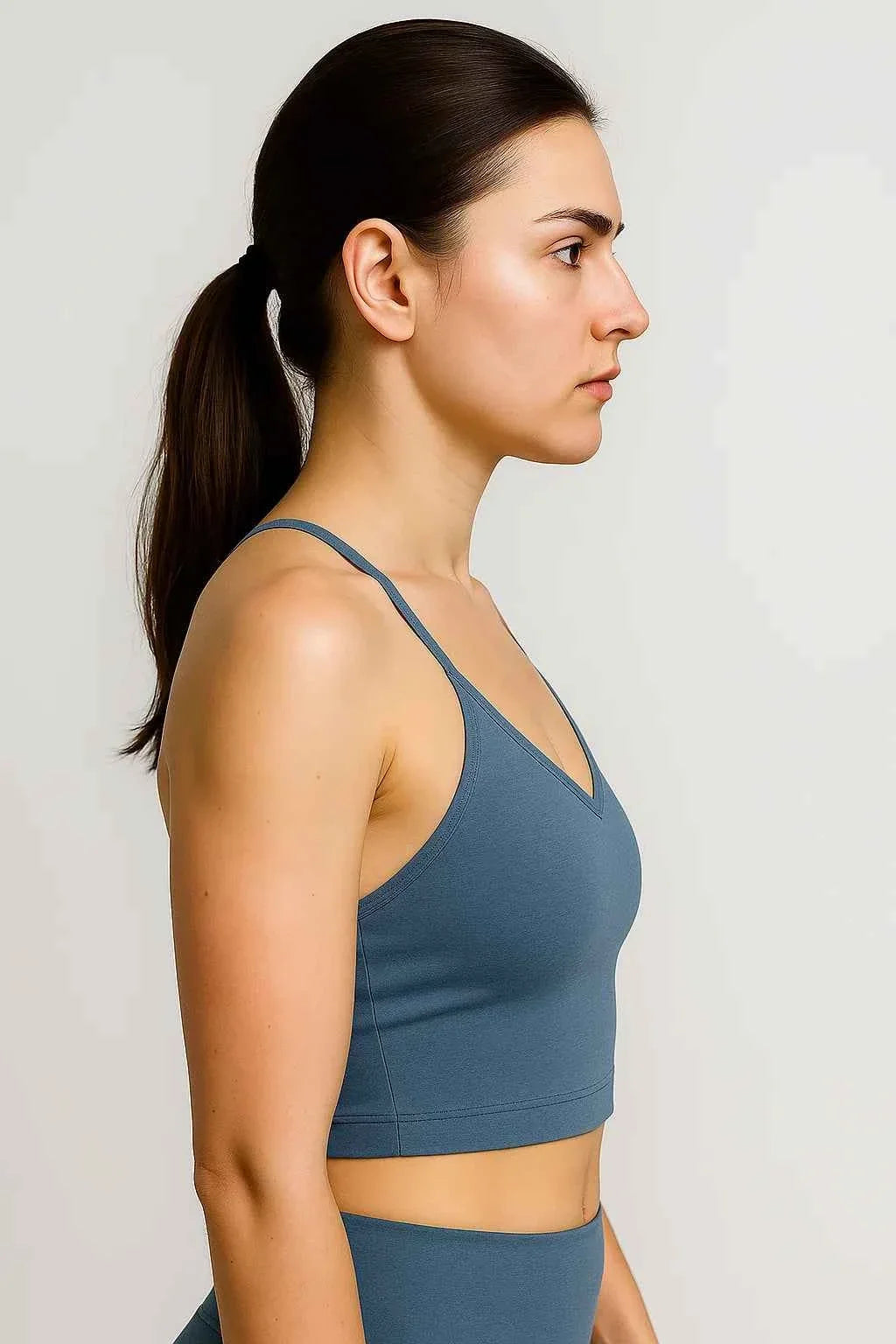 Cropped tanktop met racerback en ingebouwde shelf bra