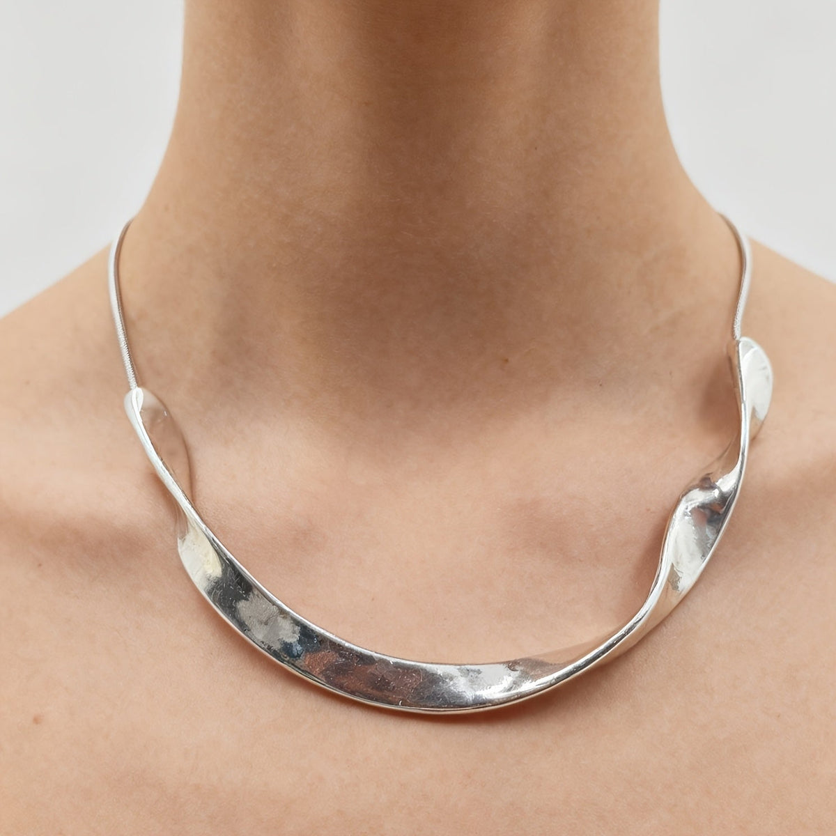 Vintage Sculptural Polished Silver-Tone Collar Necklace