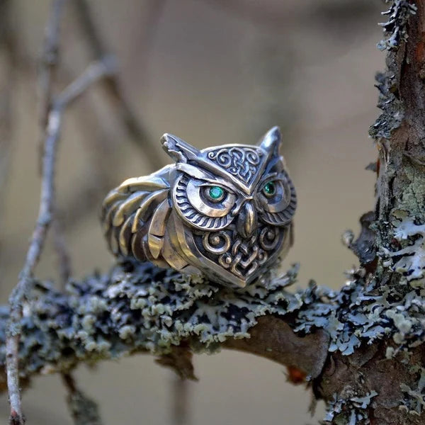 Owl Emerald-Look Ring