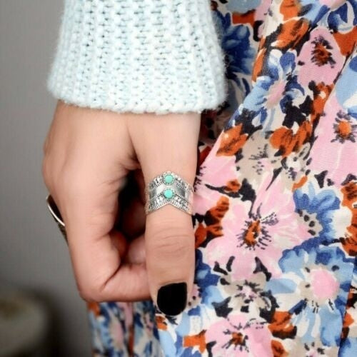 Vintage-Style Bohemian Turquoise Statement Band Ring