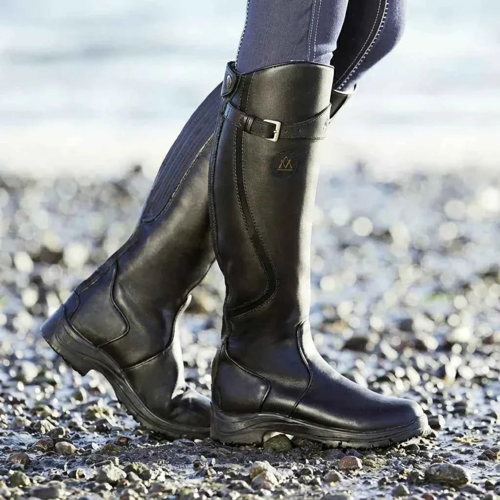 Waterdichte laarzen met strak, beenverlengend silhouet