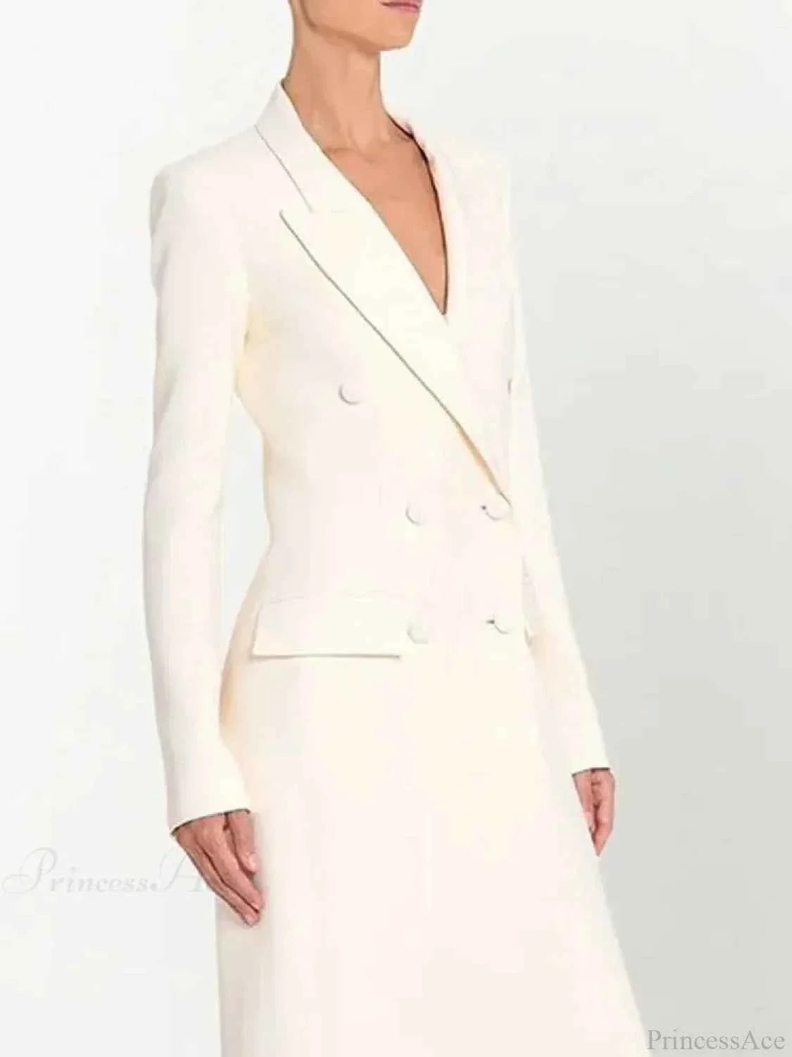 Extra-Long Coat with a Detachable Collar and Buckle Straps