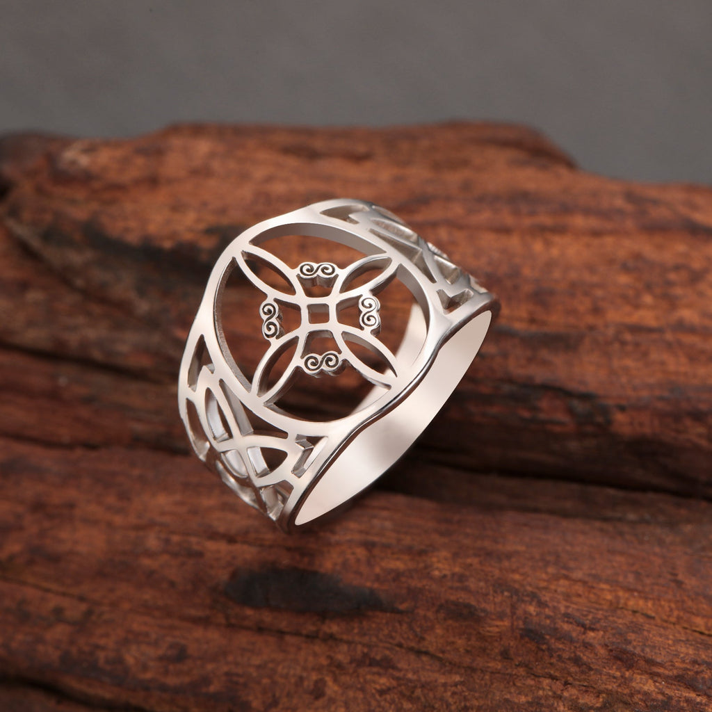 Vintage-Style Celtic Cross Button Ring