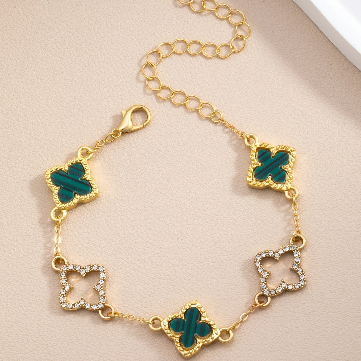 Lucky Clover Bracelet in Many Colours