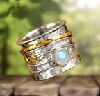 Spinnerring met ster, maan en maansteen