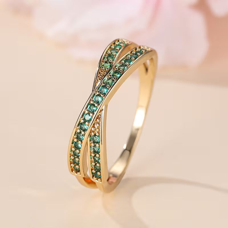 Emerald-Look Flowing Ring in Gold Tone