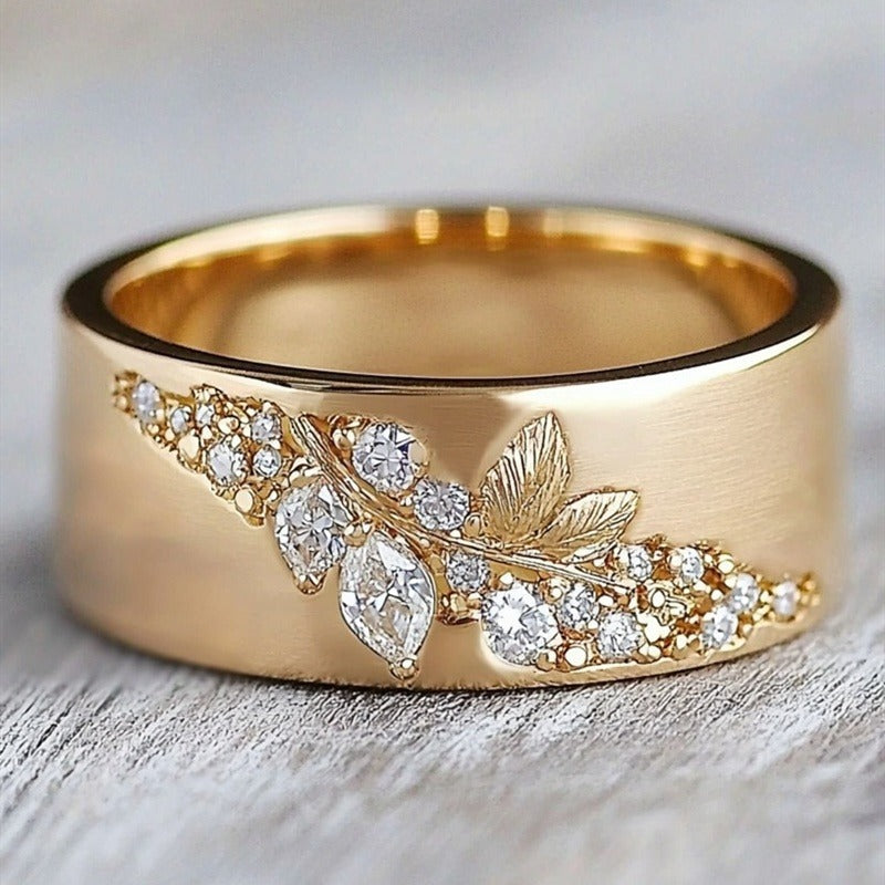 Vintage-Style Emerald-Look Ring with Gold-Tone Band