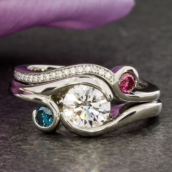 Vintage-Style Spiral Red and Blue Glass Ring