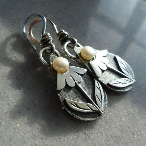 Vintage-Style Teardrop Flower Earrings