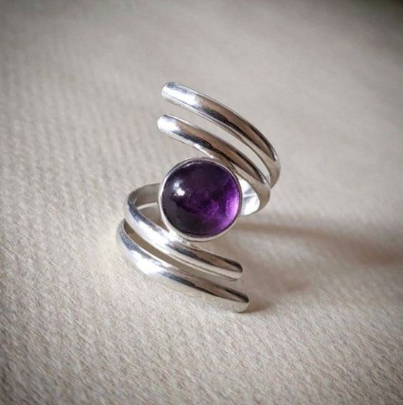 Vintage-Style Spiral Purple Crystal Silver-Tone Ring