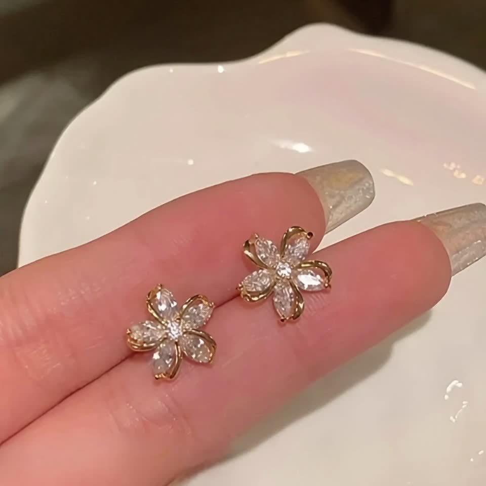 Oorknopjes met bloem van kubische zirkonia