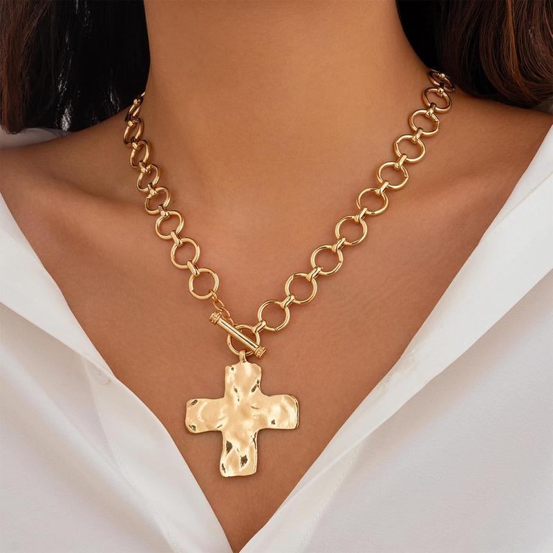 Hammered Pendant Necklace