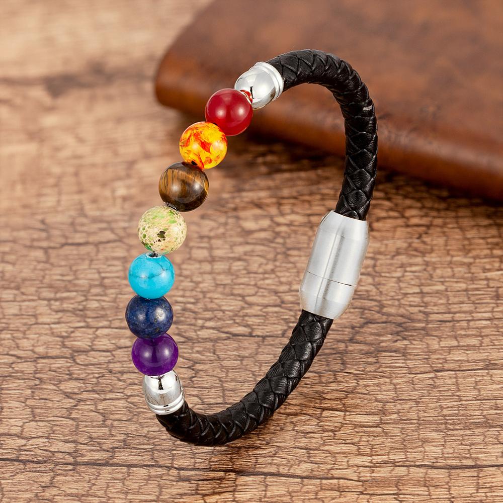 Armband met zeven kleurstenen aan goudkleurige ketting