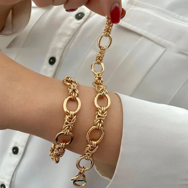 Contrasterende statement-schakelarmband