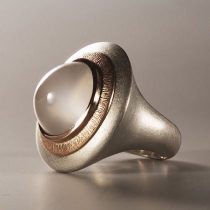 Vintage-Style Silver-Tone Inlaid Moonstone Ring