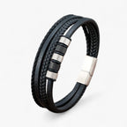 Gevlochten armband met meerdere lagen en kraaldetails