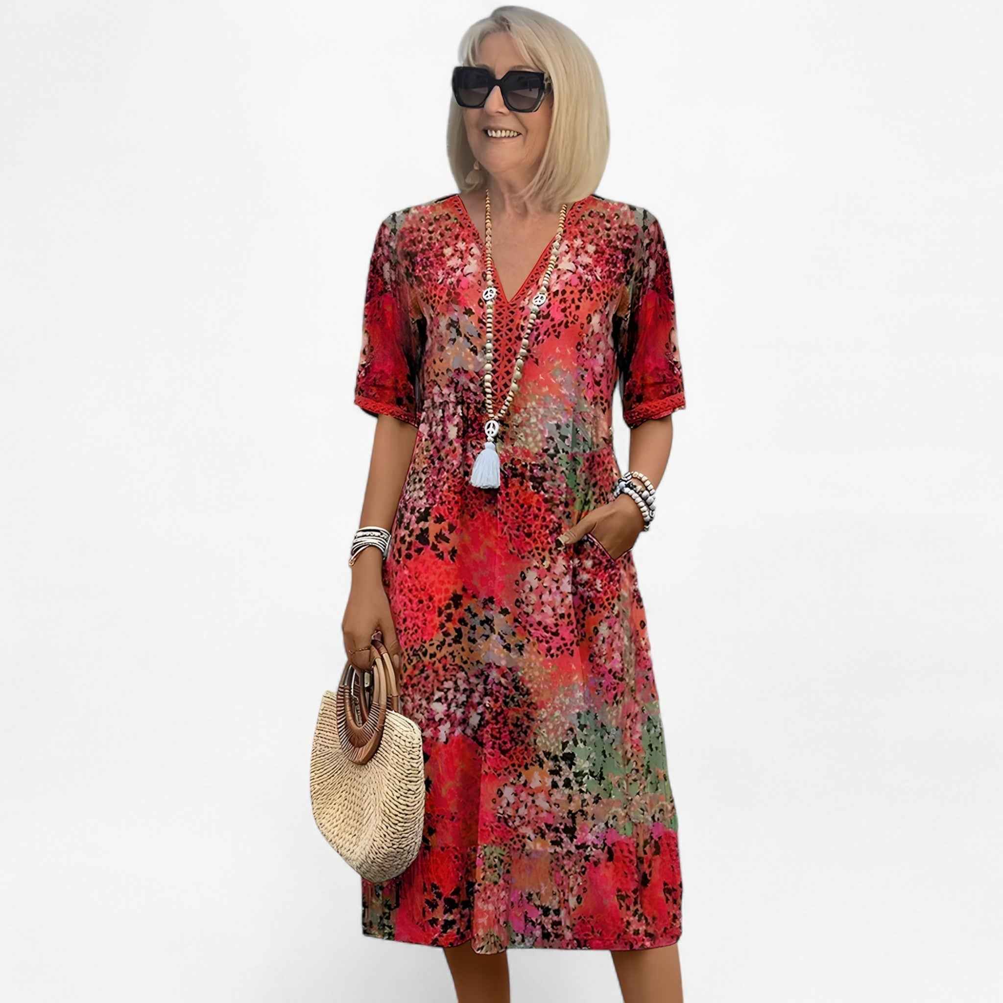 Jurk met bloemendessin, comfortabele pasvorm en verstelbare details