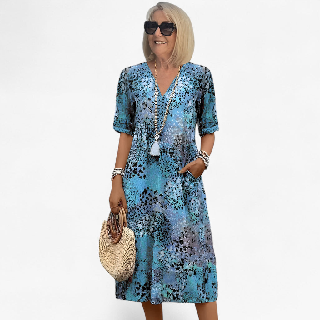 Jurk met bloemendessin, comfortabele pasvorm en verstelbare details