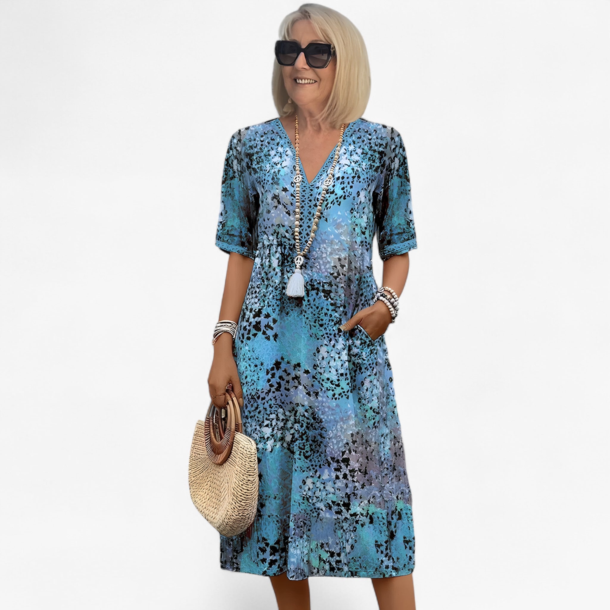 Jurk met bloemendessin, comfortabele pasvorm en verstelbare details