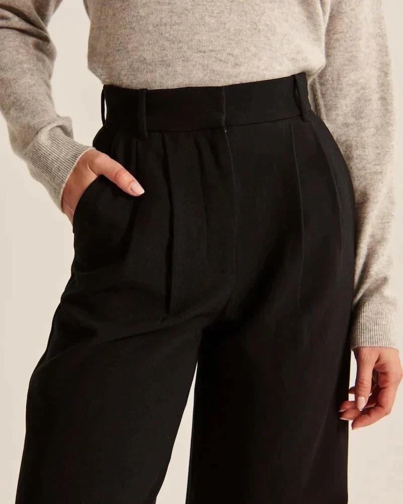 High-Rise Wide-Leg Trousers with a Pleated Front