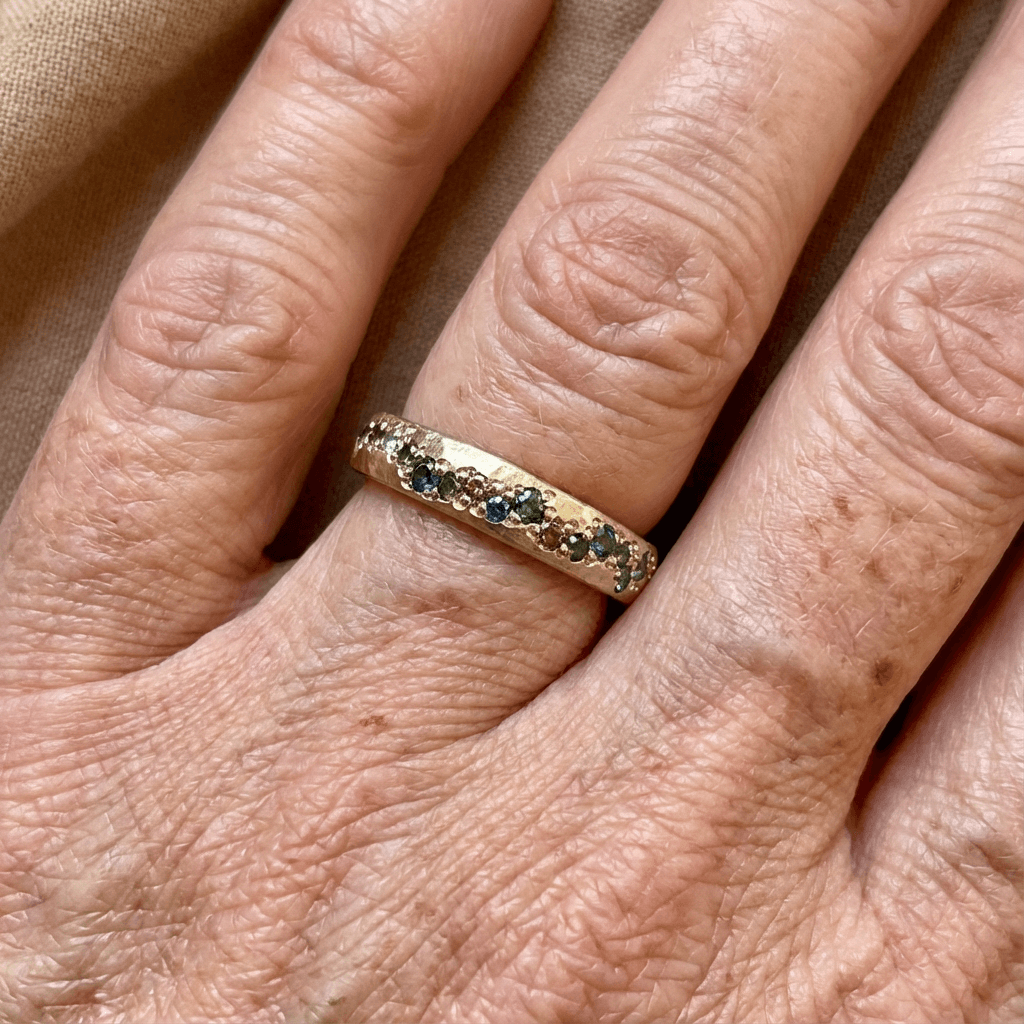 Gold-Tone Band Ring with Multicolour Crystal Row