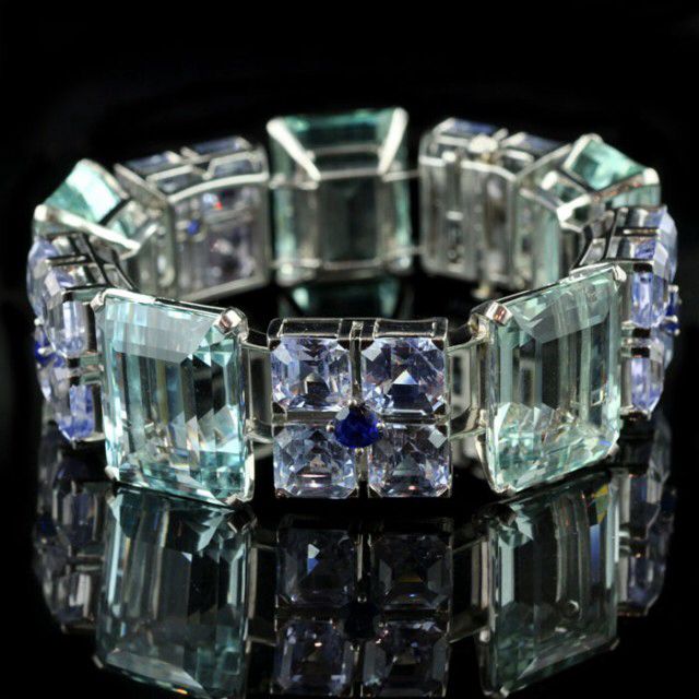 Vintage-Style Blue-Green Glass Bracelet