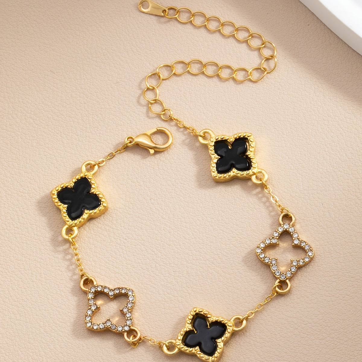 Lucky Clover Bracelet in Many Colours