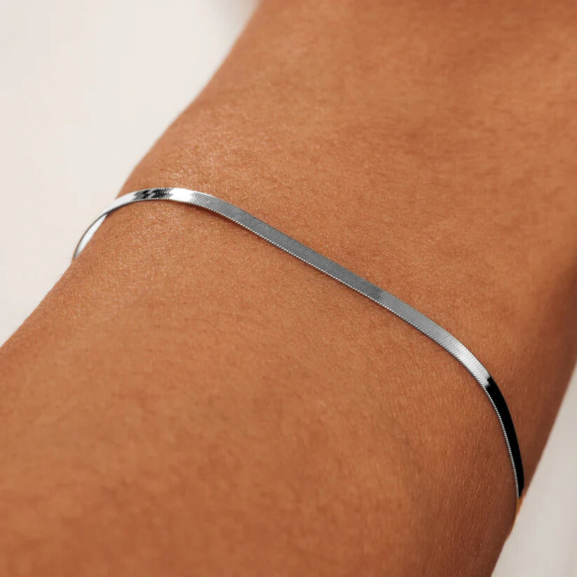 Serpent Bracelet in White Gold Tone