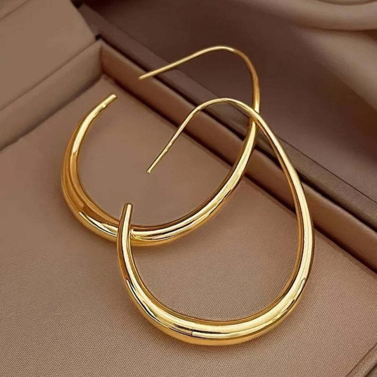Vintage-Style Gold-Tone Hoop Earrings
