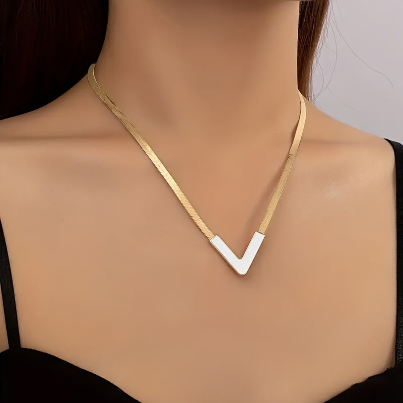 Minimalist V-Shaped Chain Pendant Necklace