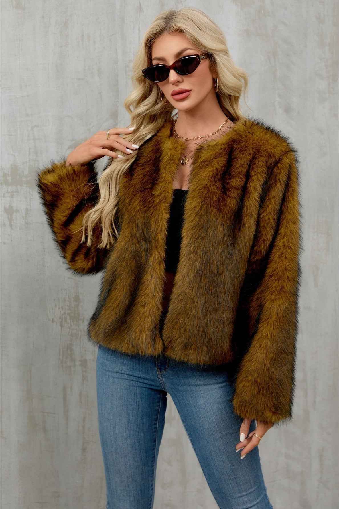 Cropped Plush Cardigan with Crew Neck and Long Sleeves