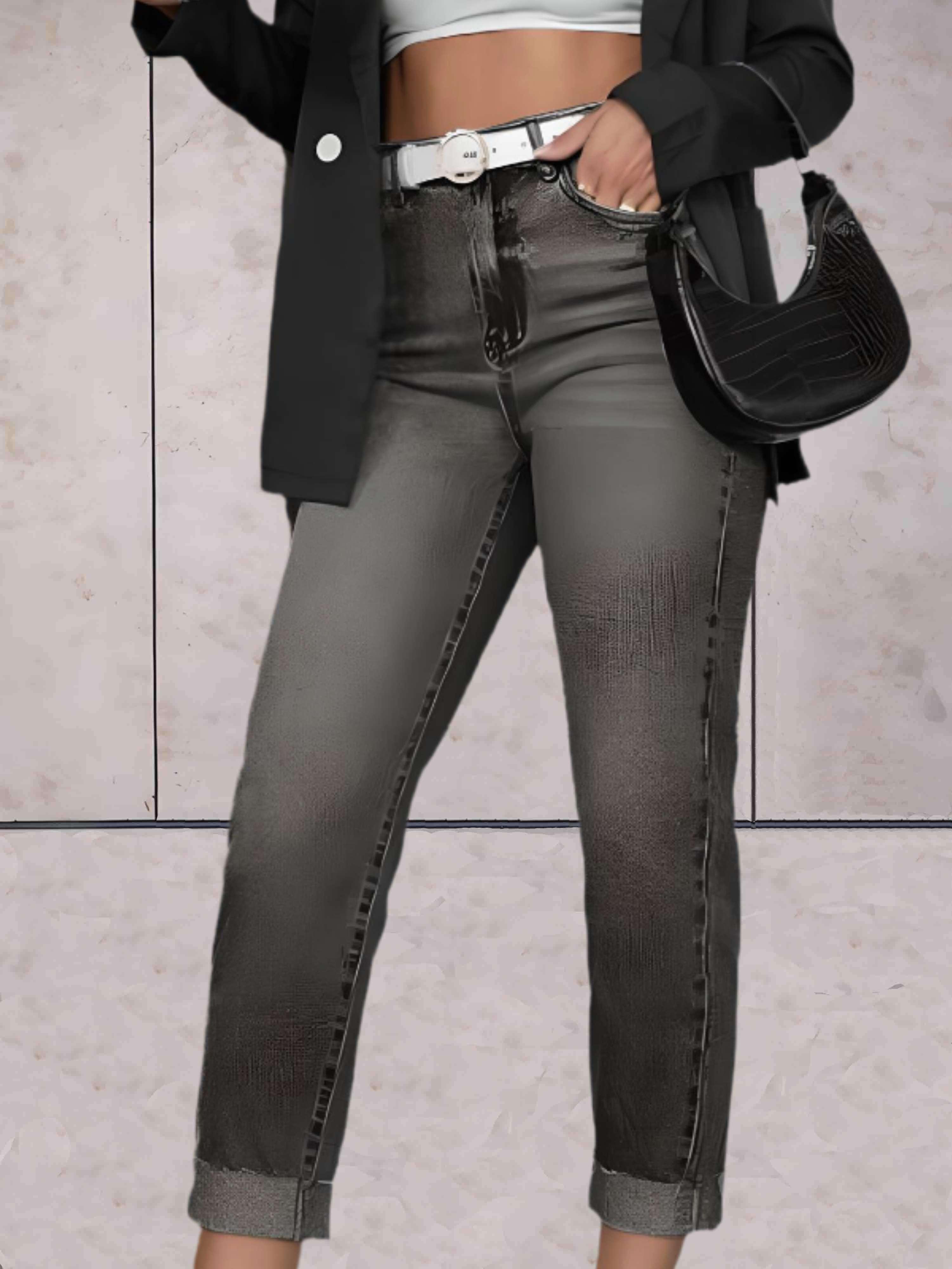Highwaist jeans met omgeslagen zoom en zakken voor en achter