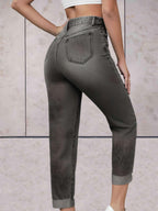 Highwaist jeans met omgeslagen zoom en zakken voor en achter