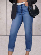 Highwaist jeans met omgeslagen zoom en zakken voor en achter
