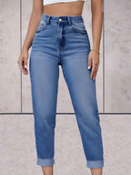 Highwaist jeans met omgeslagen zoom en zakken voor en achter