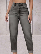 Highwaist jeans met omgeslagen zoom en zakken voor en achter