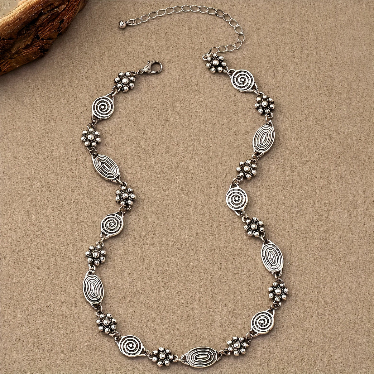 Bohemian Floral Swirl Short Choker Necklace