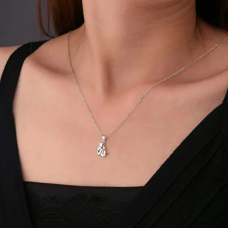 Conjunto de Colar com Pendente e Brincos Abraço