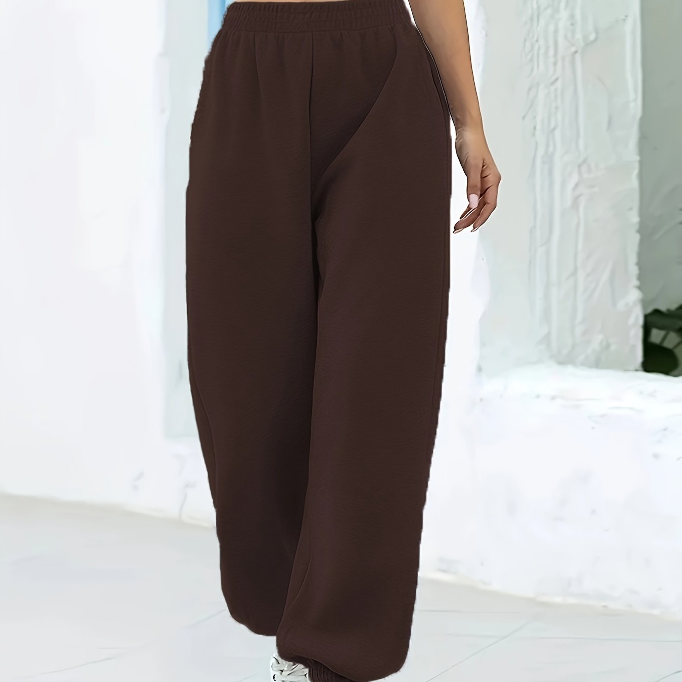 Joggingbroek met hoge taille, rechte pijp en zijzakken
